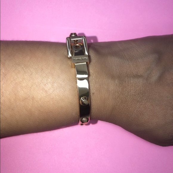 Michael Kors gold tone bracelet - Picture 1 of 5